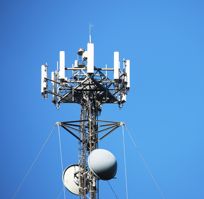 A 5G cellular tower. 5G/LTE DSS allows 4G and 5G to share radio bands, but its limitations will encourage operators to adopt 5G.