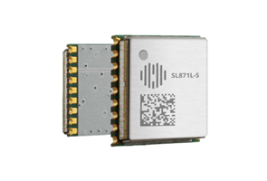 Close-up of an electronic component with a metal casing labeled "SL871L-S" and a QR code on its surface.