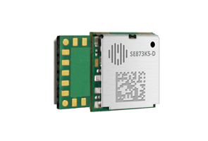 Two small electronic modules with green circuit boards and metallic shields, one showing a QR code and the label "SE873K5-D".